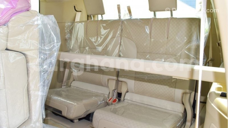 Big with watermark toyota land cruiser ashanti import dubai 39602