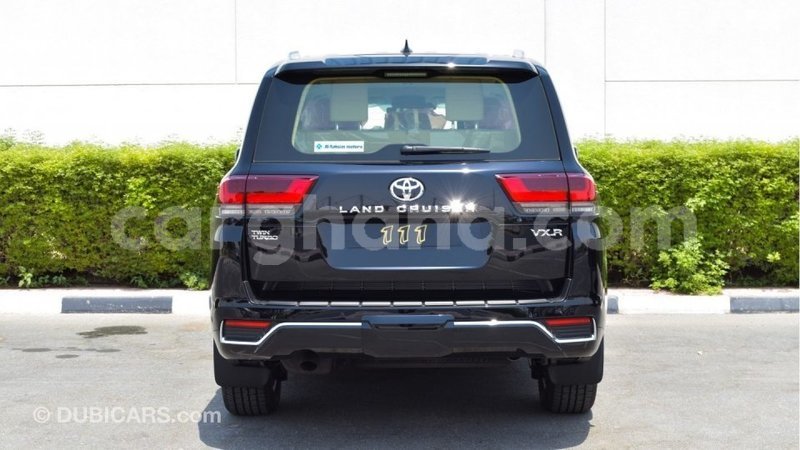 Big with watermark toyota land cruiser ashanti import dubai 39602