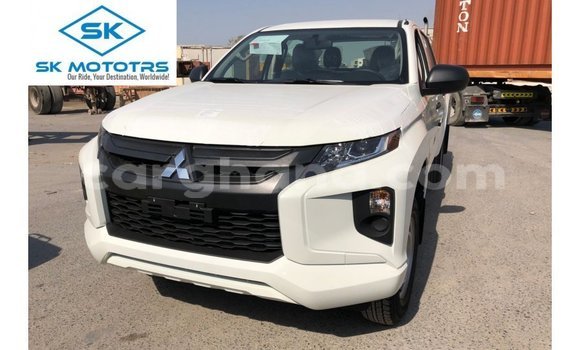 Buy Import Mitsubishi L200 White Car in Import - Dubai in Ashanti Buy Import Mitsubishi L200 White Car in Import - Dubai in Ashanti