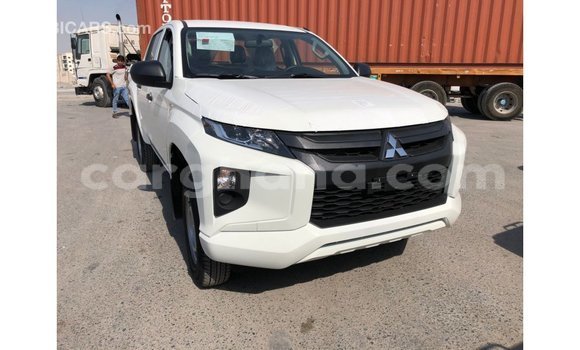 Buy Import Mitsubishi L200 White Car in Import - Dubai in Ashanti Buy Import Mitsubishi L200 White Car in Import - Dubai in Ashanti
