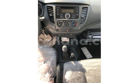 Buy Import Mitsubishi L200 White Car in Import - Dubai in Ashanti Buy Import Mitsubishi L200 White Car in Import - Dubai in Ashanti
