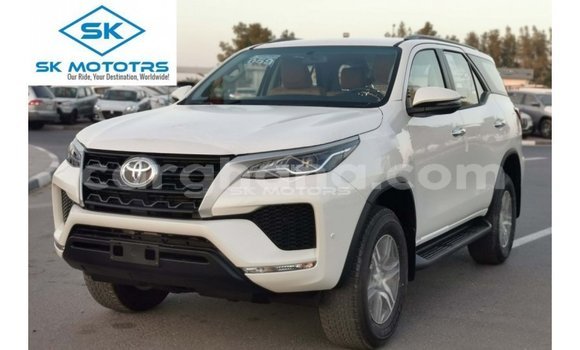 Buy Import Toyota Fortuner White Car in Import - Dubai in Ashanti Buy Import Toyota Fortuner White Car in Import - Dubai in Ashanti