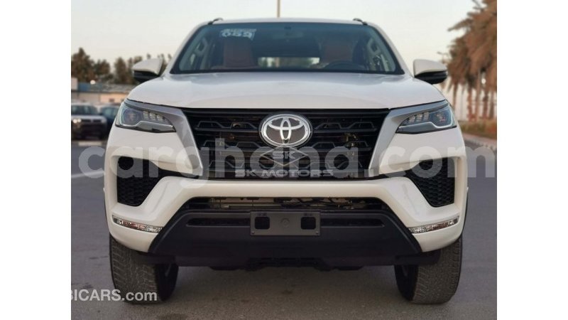 Big with watermark toyota fortuner ashanti import dubai 39609