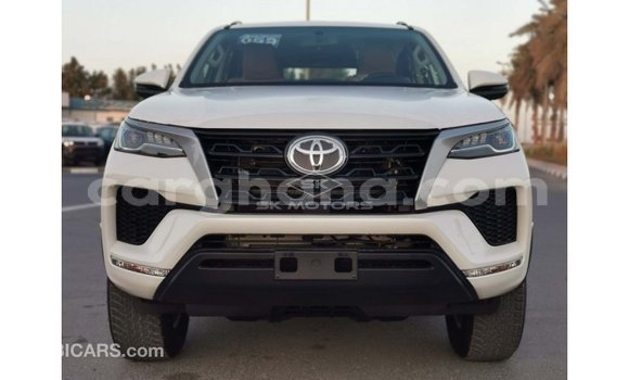 Buy Import Toyota Fortuner White Car in Import - Dubai in Ashanti Buy Import Toyota Fortuner White Car in Import - Dubai in Ashanti