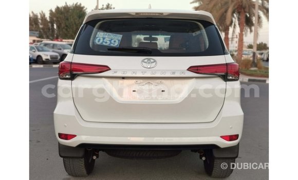 Buy Import Toyota Fortuner White Car in Import - Dubai in Ashanti Buy Import Toyota Fortuner White Car in Import - Dubai in Ashanti