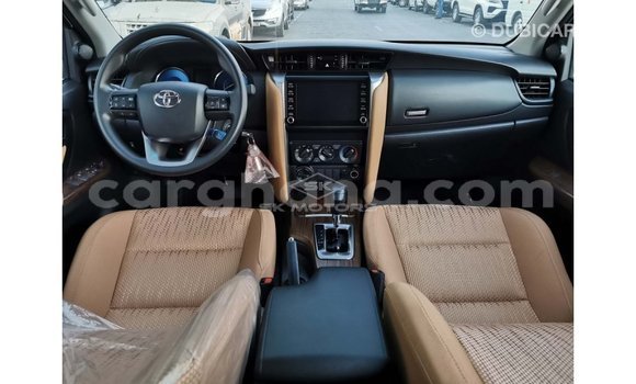 Buy Import Toyota Fortuner White Car in Import - Dubai in Ashanti Buy Import Toyota Fortuner White Car in Import - Dubai in Ashanti