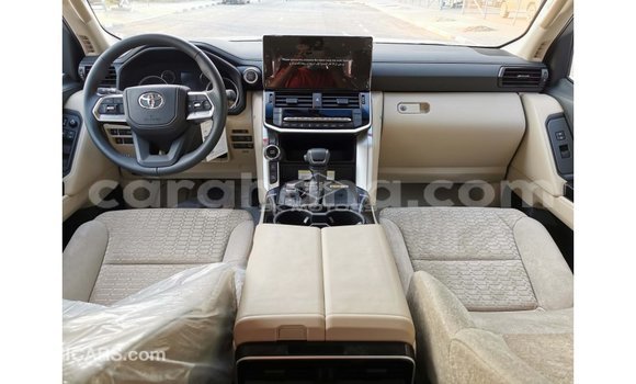 Ra Imported Toyota Land Cruiser funfun Ọkọ̀ in Import - Dubai ni Ashanti Ra Imported Toyota Land Cruiser funfun Ọkọ̀ in Import - Dubai ni Ashanti