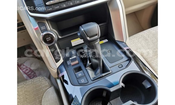 Ra Imported Toyota Land Cruiser funfun Ọkọ̀ in Import - Dubai ni Ashanti Ra Imported Toyota Land Cruiser funfun Ọkọ̀ in Import - Dubai ni Ashanti