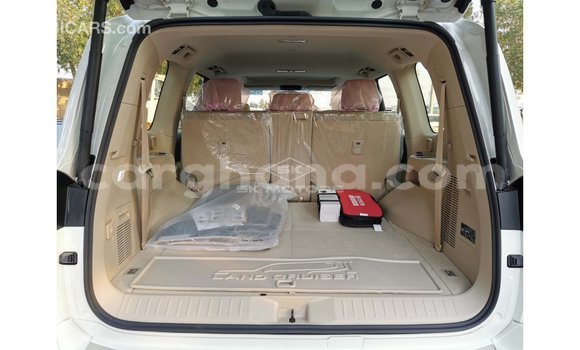 Ra Imported Toyota Land Cruiser funfun Ọkọ̀ in Import - Dubai ni Ashanti Ra Imported Toyota Land Cruiser funfun Ọkọ̀ in Import - Dubai ni Ashanti