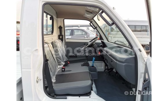 Ra Imported Suzuki Carry funfun Ọkọ̀ akẹ́rù ńlá in Import - Dubai ni Ashanti Ra Imported Suzuki Carry funfun Ọkọ̀ akẹ́rù ńlá in Import - Dubai ni Ashanti