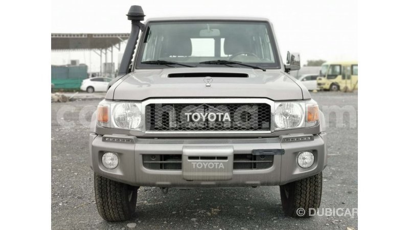 Big with watermark toyota land cruiser ashanti import dubai 39621