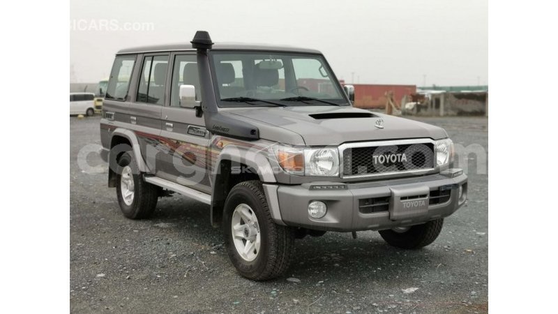 Big with watermark toyota land cruiser ashanti import dubai 39621