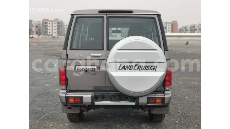 Big with watermark toyota land cruiser ashanti import dubai 39621