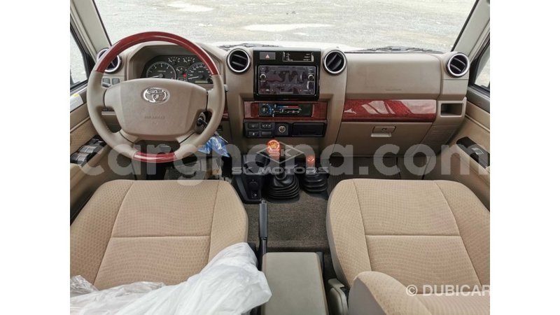 Big with watermark toyota land cruiser ashanti import dubai 39621