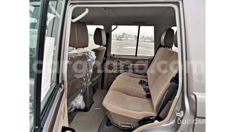 Big with watermark toyota land cruiser ashanti import dubai 39621