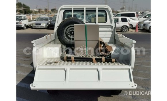 Buy Import Toyota Land Cruiser White Car in Import - Dubai in Ashanti Buy Import Toyota Land Cruiser White Car in Import - Dubai in Ashanti