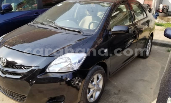 Ra Àlòkù Toyota Yaris Black Ọkọ̀ in Tema ni Greater Accra