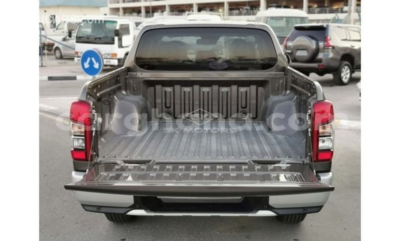 Buy Import Mitsubishi L200 Brown Car in Import - Dubai in Ashanti Buy Import Mitsubishi L200 Brown Car in Import - Dubai in Ashanti