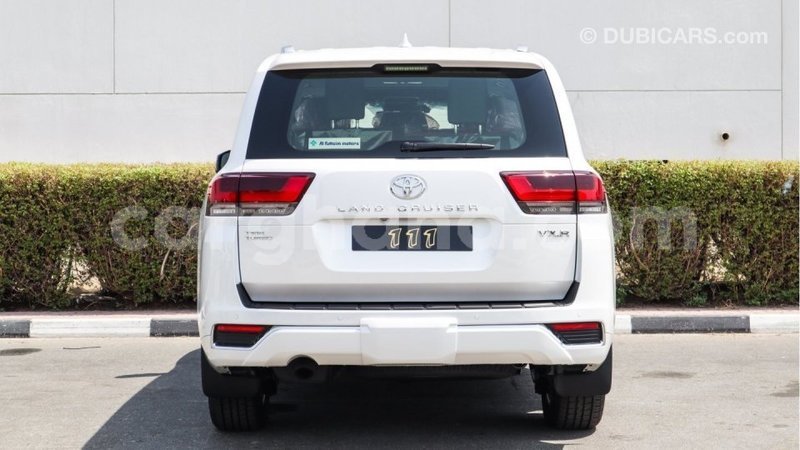 Big with watermark toyota land cruiser ashanti import dubai 39638