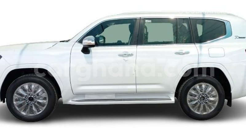 Big with watermark toyota land cruiser ashanti import dubai 39643