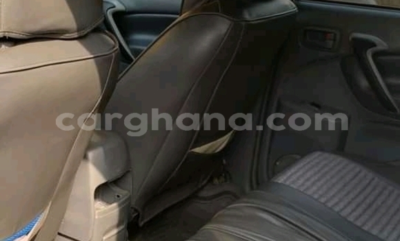 Ra Àlòkù Toyota RAV4 funfun Ọkọ̀ in Accra ni Greater Accra Ra Àlòkù Toyota RAV4 funfun Ọkọ̀ in Accra ni Greater Accra