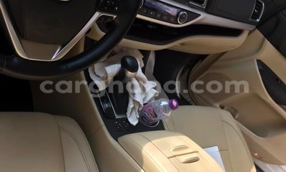 Buy Used Toyota Highlander White Car in Sekondi–Takoradi Metropolitan in Western Buy Used Toyota Highlander White Car in Sekondi–Takoradi Metropolitan in Western