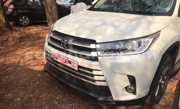 Buy Used Toyota Highlander White Car in Sekondi–Takoradi Metropolitan in Western Buy Used Toyota Highlander White Car in Sekondi–Takoradi Metropolitan in Western