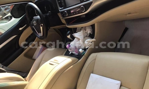 Buy Used Toyota Highlander White Car in Sekondi–Takoradi Metropolitan in Western Buy Used Toyota Highlander White Car in Sekondi–Takoradi Metropolitan in Western