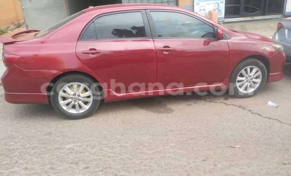 Sayi Na hannu Toyota Corolla Red Mota in Accra a Greater Accra