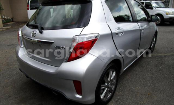 Sayi Na hannu Toyota Yaris Azurfa Mota in Tema a Greater Accra Sayi Na hannu Toyota Yaris Azurfa Mota in Tema a Greater Accra