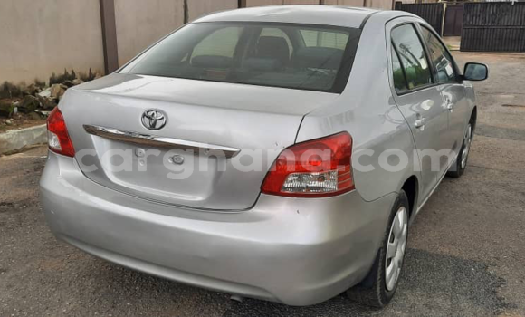 Sayi Na hannu Toyota Yaris Azurfa Mota in Tema a Greater Accra Sayi Na hannu Toyota Yaris Azurfa Mota in Tema a Greater Accra