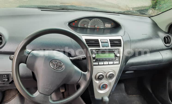 Sayi Na hannu Toyota Yaris Azurfa Mota in Tema a Greater Accra Sayi Na hannu Toyota Yaris Azurfa Mota in Tema a Greater Accra