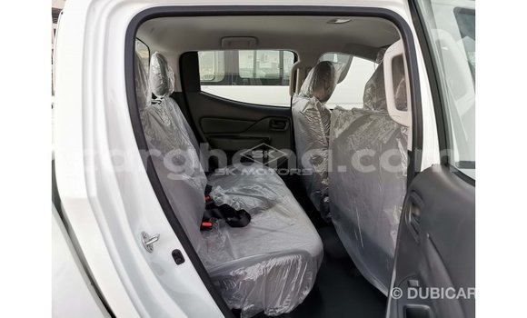 Ra Imported Mitsubishi L200 funfun Ọkọ̀ in Import - Dubai ni Ashanti Ra Imported Mitsubishi L200 funfun Ọkọ̀ in Import - Dubai ni Ashanti