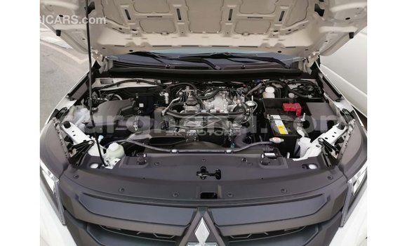 Ra Imported Mitsubishi L200 funfun Ọkọ̀ in Import - Dubai ni Ashanti Ra Imported Mitsubishi L200 funfun Ọkọ̀ in Import - Dubai ni Ashanti