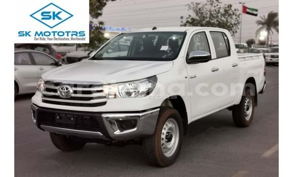 Buy Import Toyota Hilux White Car in Import - Dubai in Ashanti Buy Import Toyota Hilux White Car in Import - Dubai in Ashanti