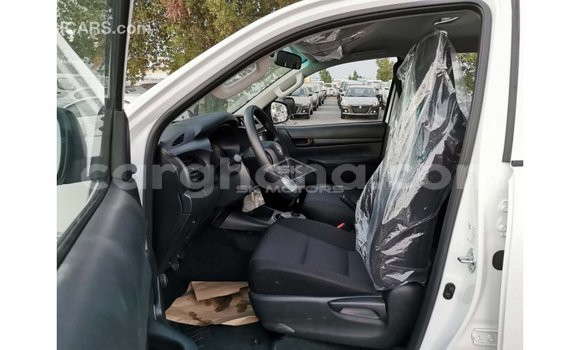 Buy Import Toyota Hilux White Car in Import - Dubai in Ashanti Buy Import Toyota Hilux White Car in Import - Dubai in Ashanti