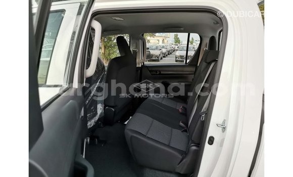 Buy Import Toyota Hilux White Car in Import - Dubai in Ashanti Buy Import Toyota Hilux White Car in Import - Dubai in Ashanti