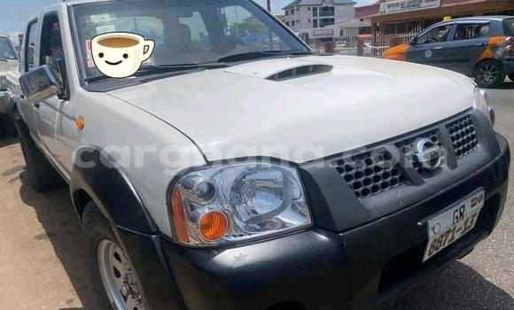 Sayi Na hannu Nissan Pickup White Mota in Accra a Greater Accra