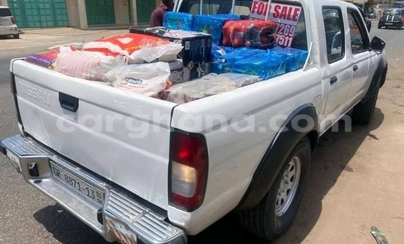 Ra Àlòkù Nissan Pickup funfun Ọkọ̀ in Accra ni Greater Accra Ra Àlòkù Nissan Pickup funfun Ọkọ̀ in Accra ni Greater Accra