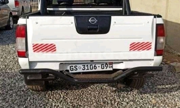 Ra Àlòkù Nissan Hardbody funfun Ọkọ̀ in Accra ni Greater Accra Ra Àlòkù Nissan Hardbody funfun Ọkọ̀ in Accra ni Greater Accra