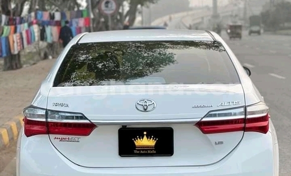 Buy Used Toyota Corolla White Car in Accra in Greater Accra Buy Used Toyota Corolla White Car in Accra in Greater Accra