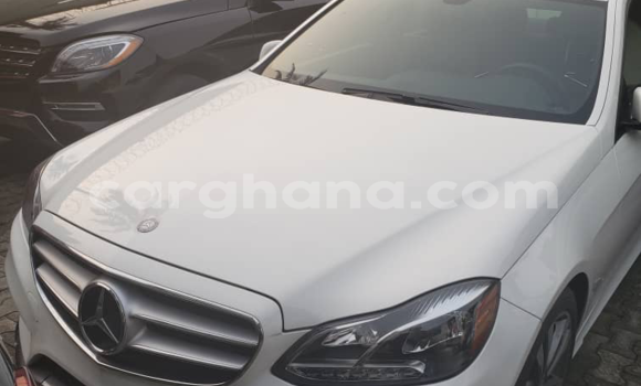 Ra Àlòkù Mercedes‒Benz E–Class funfun Ọkọ̀ in Tema ni Greater Accra Ra Àlòkù Mercedes‒Benz E–Class funfun Ọkọ̀ in Tema ni Greater Accra