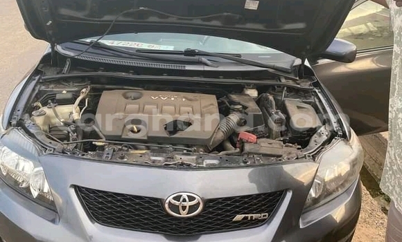 Ra Àlòkù Toyota Corolla Silver Ọkọ̀ in Berekum ni Brong-Ahafo
