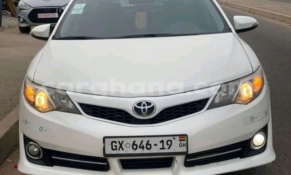 Buy Used Toyota Camry White Car in Berekum in Brong-Ahafo