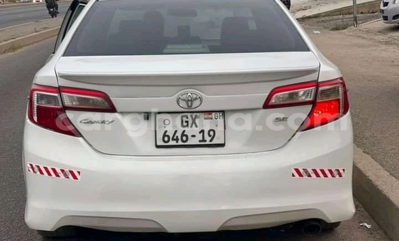 Ra Àlòkù Toyota Camry funfun Ọkọ̀ in Berekum ni Brong-Ahafo Ra Àlòkù Toyota Camry funfun Ọkọ̀ in Berekum ni Brong-Ahafo