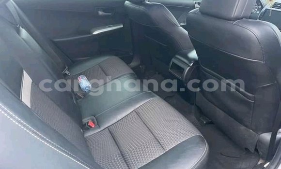 Ra Àlòkù Toyota Camry funfun Ọkọ̀ in Berekum ni Brong-Ahafo Ra Àlòkù Toyota Camry funfun Ọkọ̀ in Berekum ni Brong-Ahafo