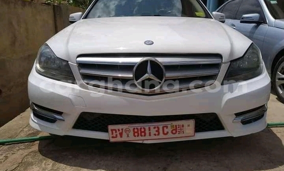 Sayi Na hannu Mercedes‒Benz 190–Series White Mota in Accra a Greater Accra