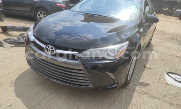 Sayi Na hannu Toyota Camry Black Mota in Tema a Greater Accra