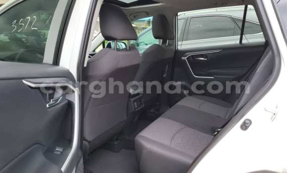 Buy Used Toyota RAV4 White Car in Tema in Greater Accra Buy Used Toyota RAV4 White Car in Tema in Greater Accra
