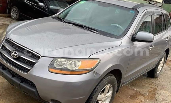 Ra Àlòkù Hyundai Santa Fe Alawọ ewe Ọkọ̀ in Tema ni Greater Accra